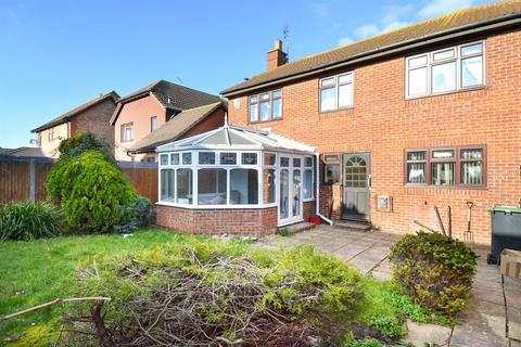 4 bedroom detached house for sale - Woodcote, Chestfield, Whitstable