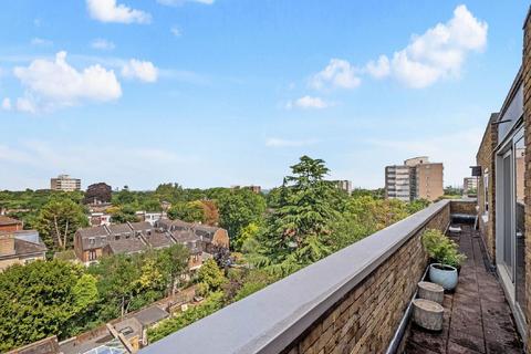 20 Holly Tree Close, London, SW19 6EA