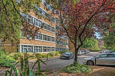 20 Holly Tree Close, London, SW19 6EA