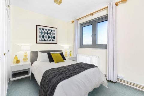 20 Holly Tree Close, London, SW19 6EA
