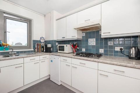 20 Holly Tree Close, London, SW19 6EA