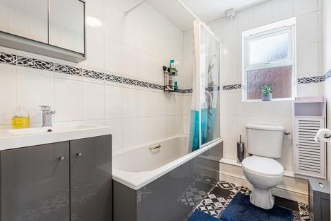 83 Boothroyd Drive, Leeds, LS6 2SL