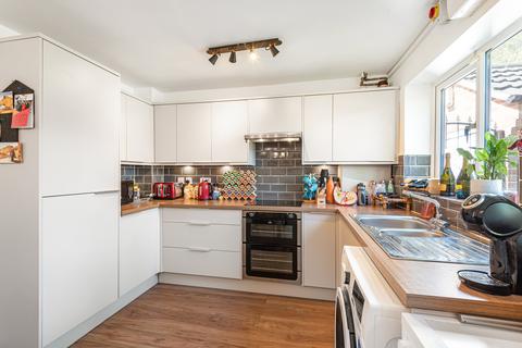 83 Boothroyd Drive, Leeds, LS6 2SL