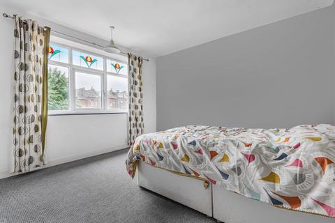 12 Hartley Crescent, Leeds, LS6 2LL