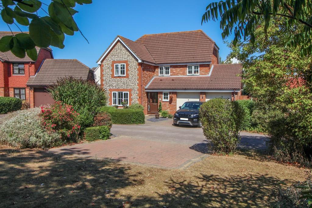 Bridport Way, Braintree, CM7 9FJ 4 bed detached house for sale £550,000