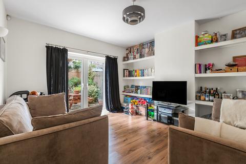 218 Marvels Lane, London, SE12 9PS