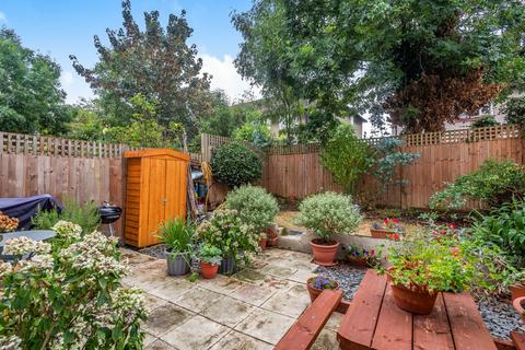 218 Marvels Lane, London, SE12 9PS