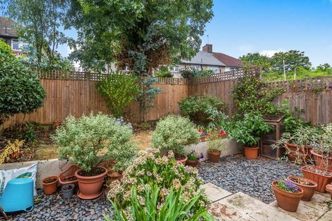 218 Marvels Lane, London, SE12 9PS