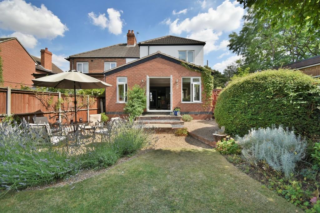 King Edward Road, Loughborough 3 bed semidetached house £300,000