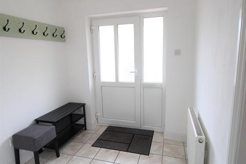 14 Rustic Close, Upminster, RM14 1JP