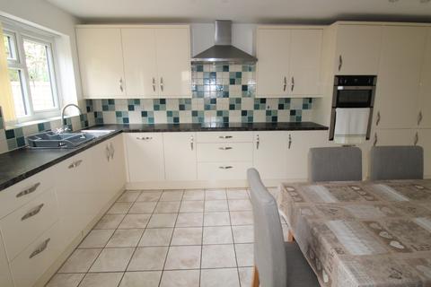 14 Rustic Close, Upminster, RM14 1JP