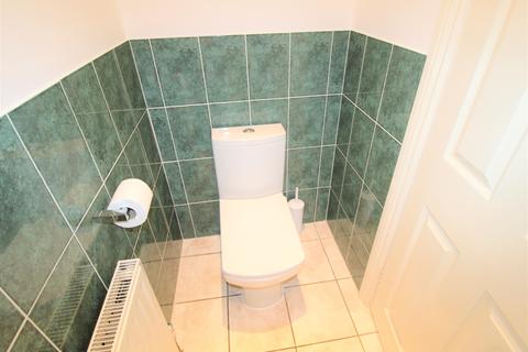 14 Rustic Close, Upminster, RM14 1JP