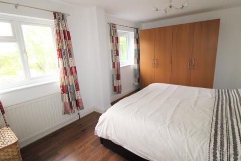 14 Rustic Close, Upminster, RM14 1JP