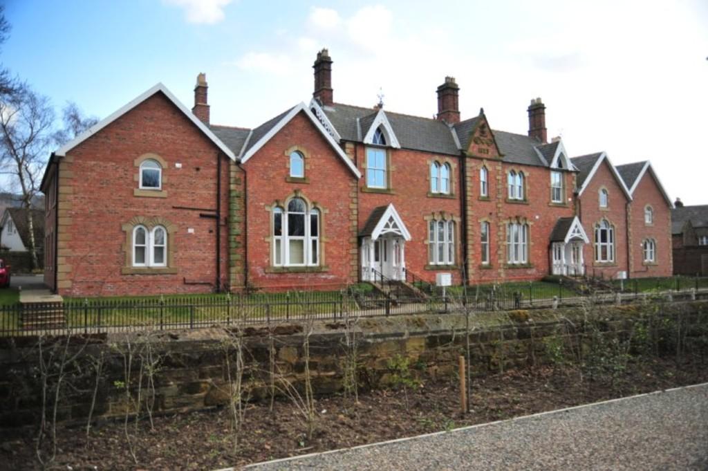 Admiral Chaloner House, Guisborough 2 bed apartment £110,000