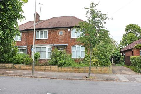 4 bedroom detached house for sale, Upperton Road, Leicester