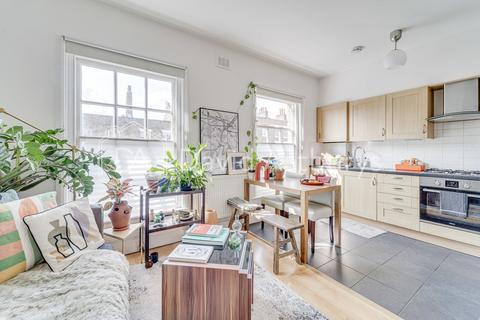 1 bedroom apartment to rent, Balls Pond Road, Dalston, London