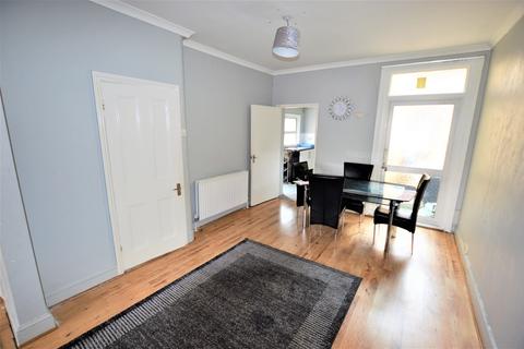 3 bedroom end of terrace house for sale - North Road, Southall