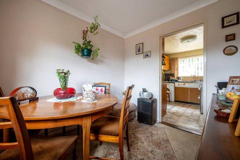3 bedroom semi-detached house for sale - Broomfield, Guildford, GU2