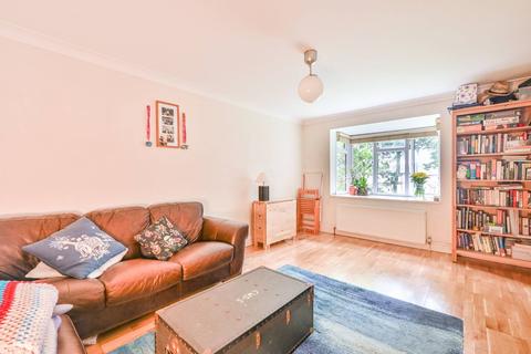 2 bedroom flat to rent - Marshalls Close, New Southgate, London, N11