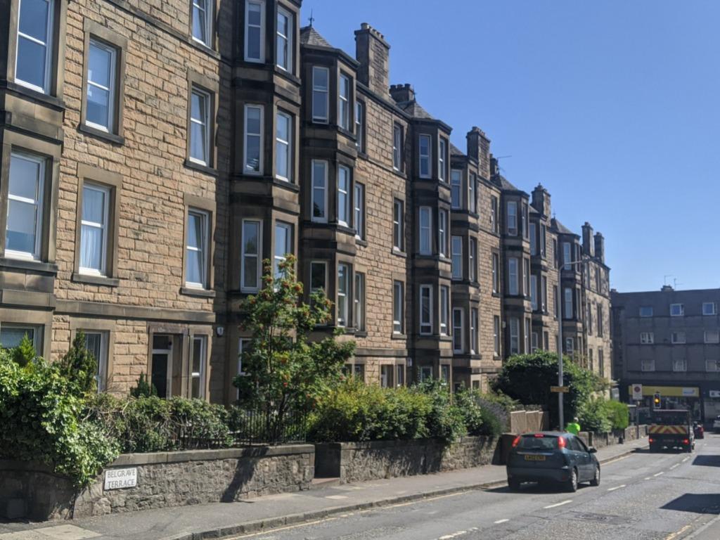 Belgrave Terrace, Corstorphine, Edinburgh, EH12 2 bed flat £1,350 pcm