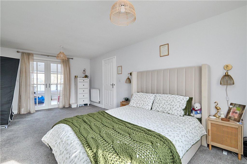 Lounge / Bed Five