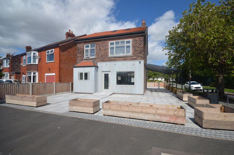 Pit Lane, Widnes Property £3,000 pcm (£692 pw)