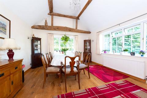 4 bedroom bungalow for sale - Cufaude Lane, Bramley, Tadley, Hampshire, RG26