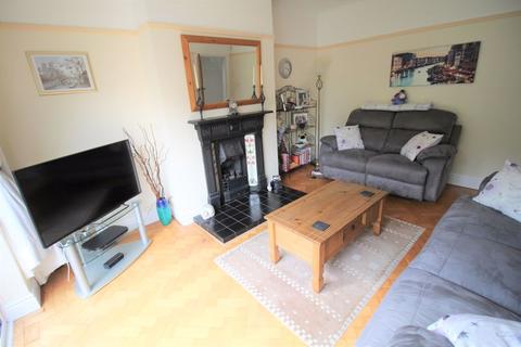 5 Berwyn Drive, Wirral, CH61 6UD