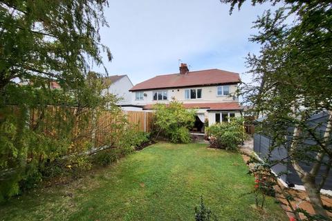 5 Berwyn Drive, Wirral, CH61 6UD