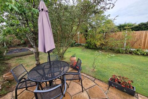 5 Berwyn Drive, Wirral, CH61 6UD