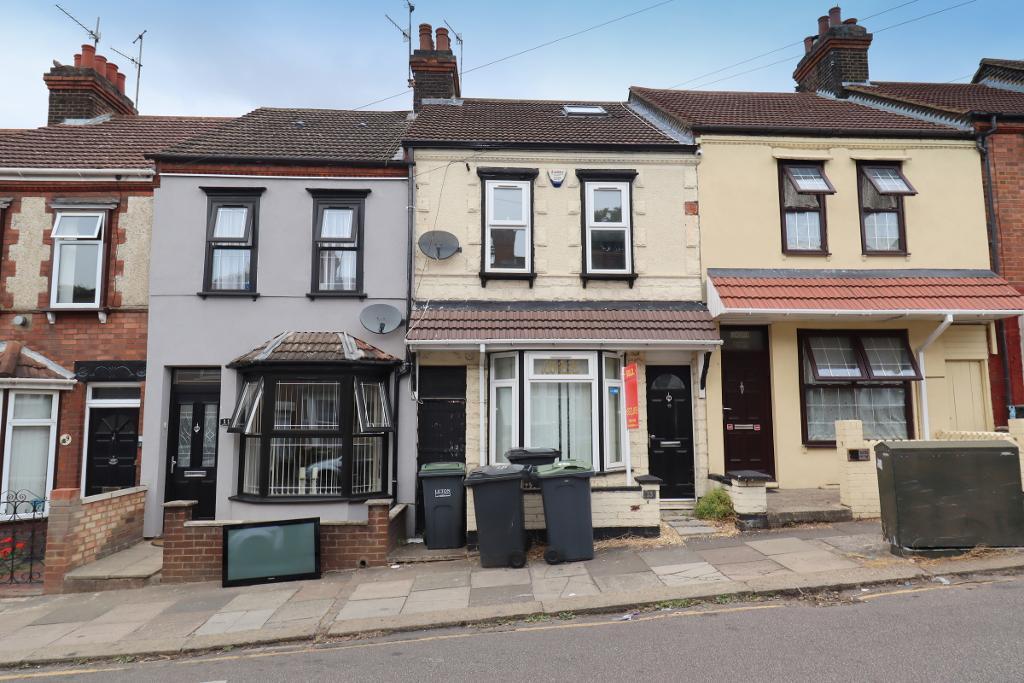 Althorp Road, Biscot Mill, Luton... 4 bed terraced house £310,000