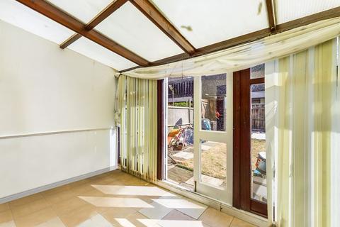 124 Tamarisk Road, South Ockendon, RM15 6HU