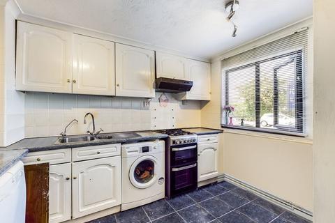 124 Tamarisk Road, South Ockendon, RM15 6HU