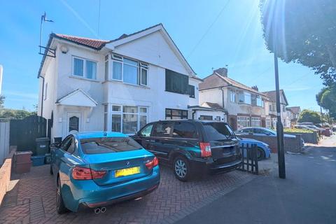 3 bedroom semi-detached house for sale - The Drive, Feltham