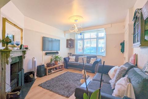 61 The Drive, Feltham, TW14 0AQ