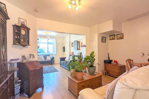 61 The Drive, Feltham, TW14 0AQ