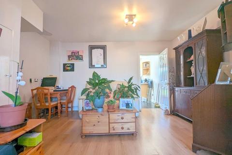 61 The Drive, Feltham, TW14 0AQ