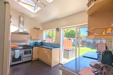 61 The Drive, Feltham, TW14 0AQ