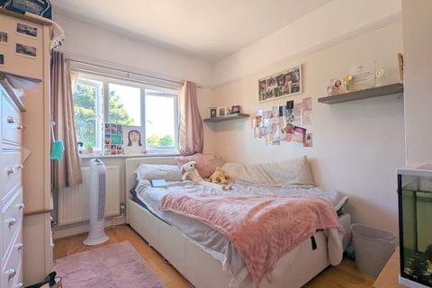 61 The Drive, Feltham, TW14 0AQ