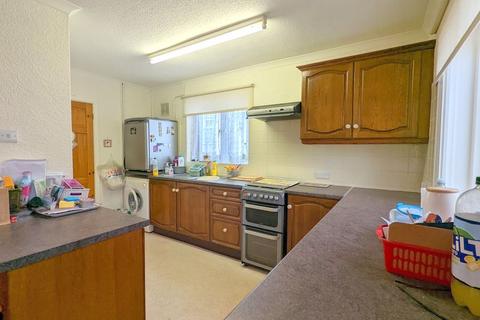 43 Colonial Road, Feltham, TW14 8AA