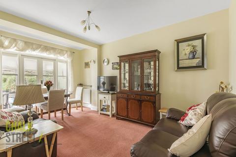 3 bedroom semi-detached house for sale, Upper Brentwood Road, Gidea Park, RM2