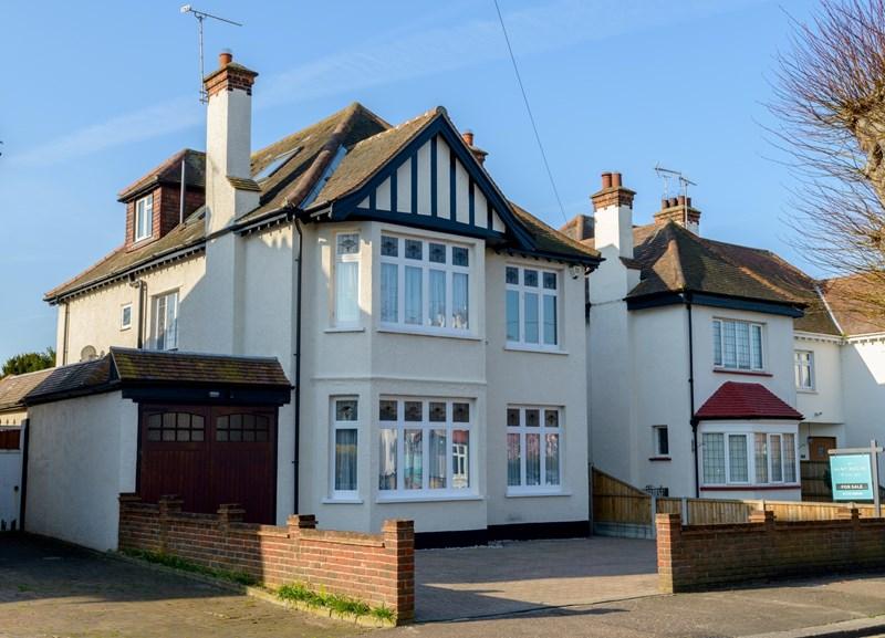Fermoy Road, Thorpe Bay, SouthendOnSea, Essex, SS1 6 bed detached house £950,000