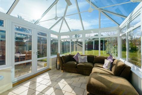 14 Fermoy Road, Thorpe Bay, Southend-on-sea, SS1 3HA
