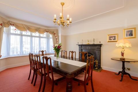 14 Fermoy Road, Thorpe Bay, Southend-on-sea, SS1 3HA