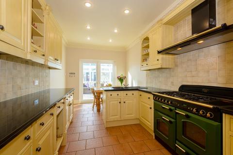 14 Fermoy Road, Thorpe Bay, Southend-on-sea, SS1 3HA
