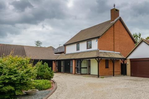 25 Challacombe, Southend-on-sea, SS1 3TY