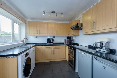 3 bedroom end of terrace house for sale, Conway Avenue, Great Wakering, Southend-On-Sea, Essex, SS3