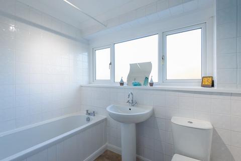 3 bedroom end of terrace house for sale, Conway Avenue, Great Wakering, Southend-On-Sea, Essex, SS3