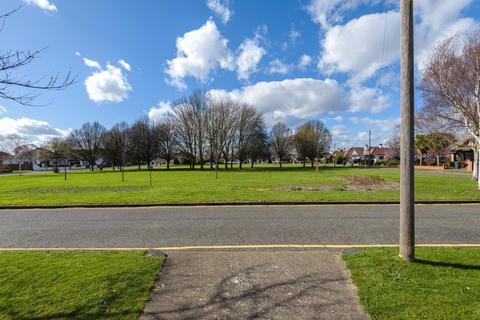 24 Branscombe Square, Southend-on-sea, SS1 3QD