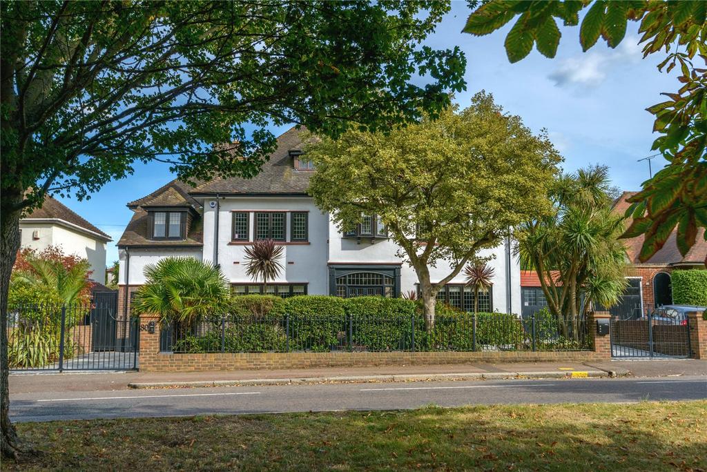 Thorpe Hall Avenue, Thorpe Bay, SS1 6 bed detached house £1,700,000